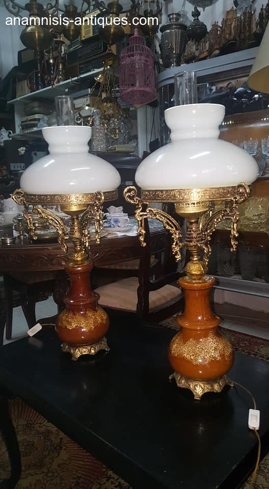 1605484124-vintage-lampes-epitrapezies-porselanis.jpg
