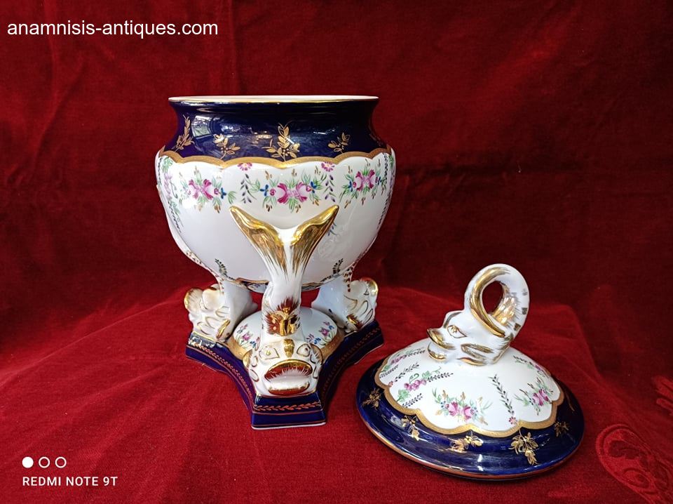 1650316587-vintage-fontaniera-Limoges-fine-porcelain-psili-k-psarakia-sth-vash-me-entona-xrwmata-k--mple-leyko-k-xryso.jpg
